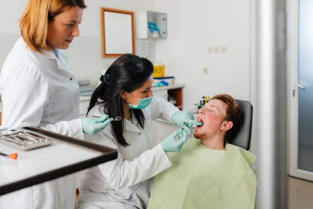 Best Weekend Emergency Dentist in Holstein, IA